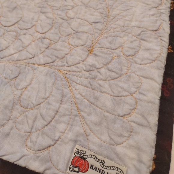 New York Beauty Quilted Wall Hanging - Picture 10 of 13